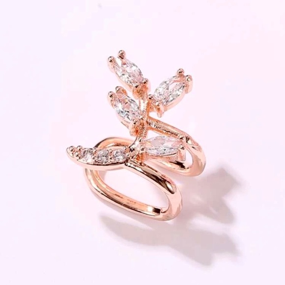 Rhinestone Leaf Ear Cuff - Picture 2 of 4